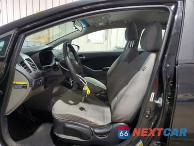 Zdjęcie 7 z 13 samochodu: 2015 KIA FORTE LX VIN:KNAFX4A68F5326945 - miniatura