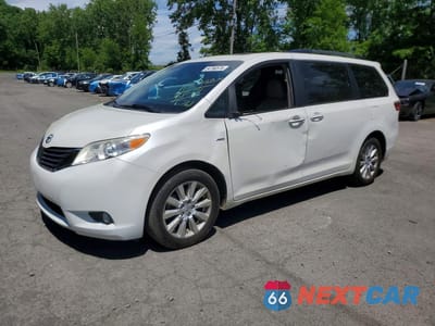 2017 TOYOTA SIENNA XLE 7-PASSENGER 5TDDZ3DC7HS159166 - główne zdjęcie licytacji z USA - miniatura