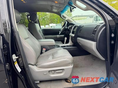 Zdjęcie 7 z 13 samochodu: 2008 TOYOTA TUNDRA DOUBLE CAB LIMITED VIN:5TBBV58128S497820 - miniatura