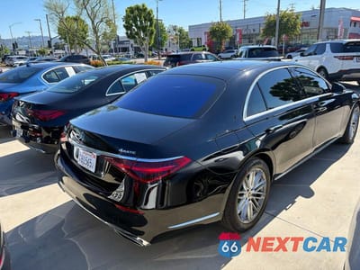 Czwarte zdjęcie samochodu z boku: 2021 MERCEDES-BENZ S 580 4MATIC VIN:W1K6G7GB0MA054703 - miniatura