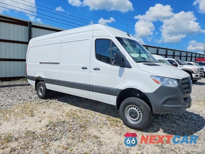 Czwarte zdjęcie samochodu z boku: 2025 MERCEDES-BENZ SPRINTER 2500 VIN:W1Y4NCVY4ST204557 - miniatura