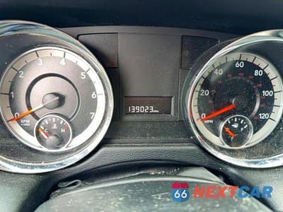 Zdjęcie 8 z 10 samochodu: 2017 DODGE GRAND CARAVAN SXT VIN:2C4RDGCGXHR573924 - miniatura