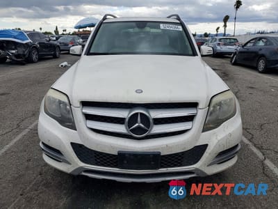 Piąte zdjęcie samochodu w środku: 2015 MERCEDES-BENZ GLK 350 VIN:WDCGG5HBXFG395473 - miniatura