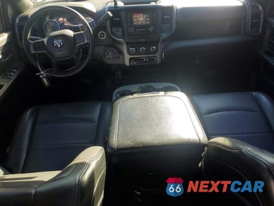 Zdjęcie 8 z 12 samochodu: 2021 RAM 3500 TRADESMAN VIN:3C63RRGL0MG588367 - miniatura