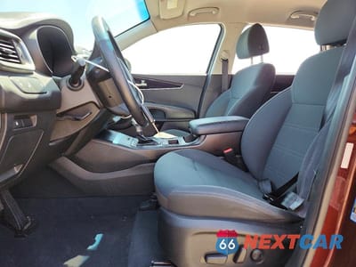Zdjęcie 7 z 13 samochodu: 2020 KIA SORENTO LX VIN:5XYPGDA30LG634949 - miniatura