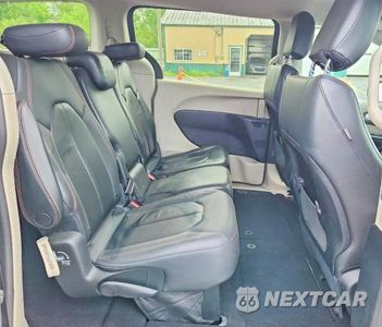 Zdjęcie 11 z 13 samochodu: 2017 CHRYSLER PACIFICA TOURING L VIN:2C4RC1BG9HR534274 - miniatura
