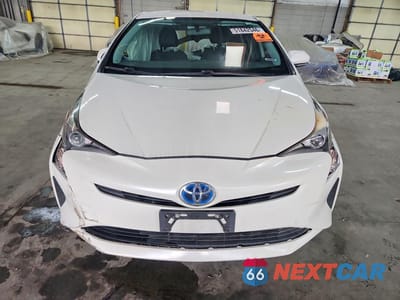 Piąte zdjęcie samochodu w środku: 2016 TOYOTA PRIUS TWO VIN:JTDKBRFU6G3014866 - miniatura