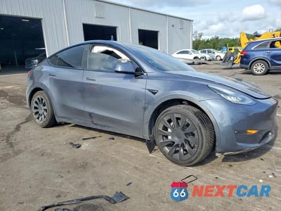 Czwarte zdjęcie samochodu z boku: 2021 TESLA MODEL Y VIN:5YJYGDEEXMF108451 - miniatura