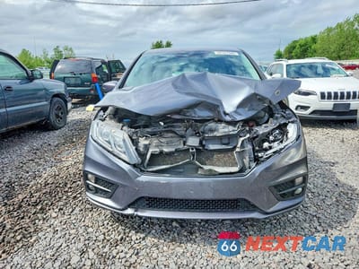 Piąte zdjęcie samochodu w środku: 2018 HONDA ODYSSEY EX VIN:5FNRL6H5XJB076930 - miniatura