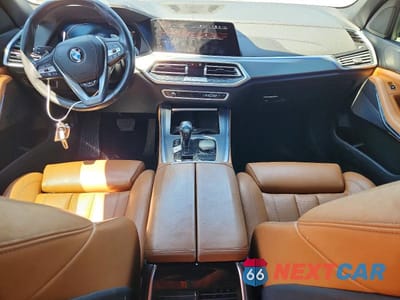 Zdjęcie 8 z 12 samochodu: 2019 BMW X5 XDRIVE40I VIN:5UXCR6C51KLL01941 - miniatura