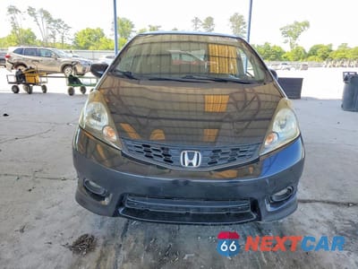 Piąte zdjęcie samochodu w środku: 2012 HONDA FIT SPORT VIN:JHMGE8H50CC007398 - miniatura
