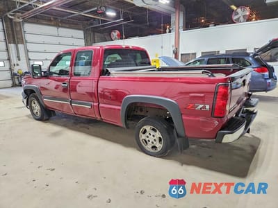 Drugie zdjęcie samochodu z przodu: 2004 CHEVROLET SILVERADO K1500 VIN:2GCEK19T641218344 - miniatura