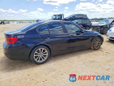 Trzecie zdjęcie samochodu z tyłu: 2017 BMW 320 I VIN:WBA8E1G35HNU18642 - miniatura