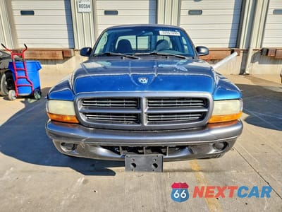 Piąte zdjęcie samochodu w środku: 2002 DODGE DAKOTA BASE VIN:1B7GL12X42S686119 - miniatura