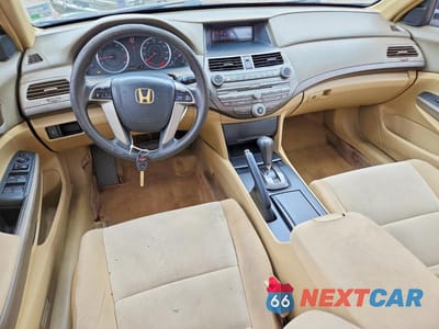 Zdjęcie 8 z 12 samochodu: 2008 HONDA ACCORD LX VIN:1HGCP26328A127359 - miniatura
