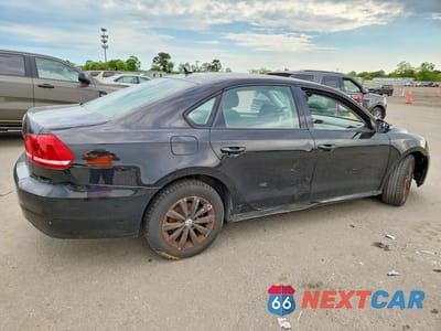 Trzecie zdjęcie samochodu z tyłu: 2012 VOLKSWAGEN PASSAT VIN:1VWAP7A34CC027445 - miniatura