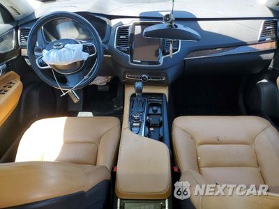 Zdjęcie 8 z 13 samochodu: 2016 VOLVO XC90 T6 VIN:YV4A22PK6G1090418 - miniatura
