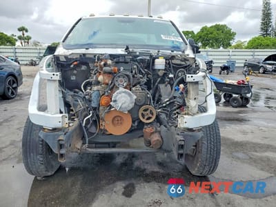 Piąte zdjęcie samochodu w środku: 2018 RAM 3500 ST VIN:3C63RRGL8JG361326 - miniatura