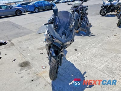 Drugie zdjęcie samochodu z przodu: 2025 KAWASAKI EX500 VIN:ML5EXGG19SDA69139 - miniatura