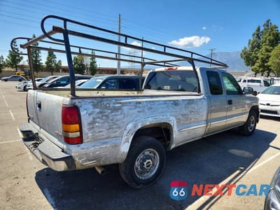Trzecie zdjęcie samochodu z tyłu: 2000 GMC NEW SIERRA C2500 VIN:1GTGC29U9YE343928 - miniatura