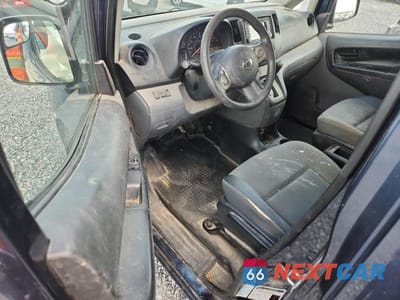 Zdjęcie 8 z 13 samochodu: 2015 NISSAN NV200 DELIVERY VAN VIN:3N6CM0KNXFK714677 - miniatura
