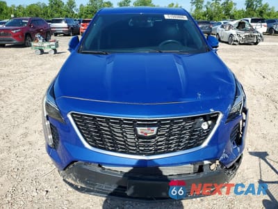 Piąte zdjęcie samochodu w środku: 2023 CADILLAC XT4 LUXURY VIN:1GYAZAR45PF120237 - miniatura