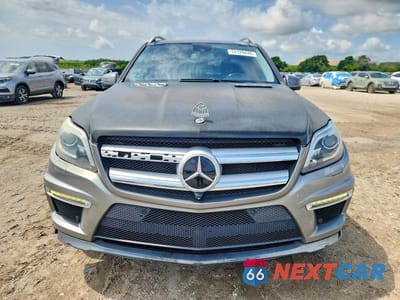 Piąte zdjęcie samochodu w środku: 2014 MERCEDES-BENZ GL 550 4MATIC VIN:4JGDF7DEXEA311379 - miniatura
