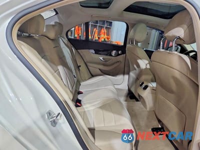 Zdjęcie 10 z 12 samochodu: 2015 MERCEDES-BENZ C 300 4MATIC VIN:55SWF4KB4FU073024 - miniatura