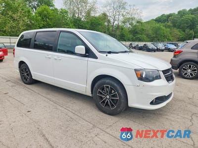 Czwarte zdjęcie samochodu z boku: 2018 DODGE GRAND CARAVAN SE VIN:2C4RDGBG9JR201353 - miniatura