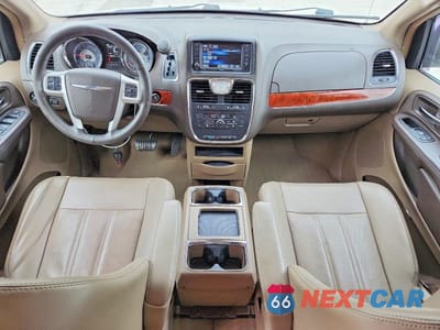 Zdjęcie 8 z 13 samochodu: 2014 CHRYSLER TOWN & COUNTRY TOURING L VIN:2C4RC1CG6ER236548 - miniatura