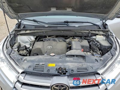 Zdjęcie 12 z 13 samochodu: 2018 TOYOTA HIGHLANDER XLE VIN:5TDJZRFH2JS523403 - miniatura