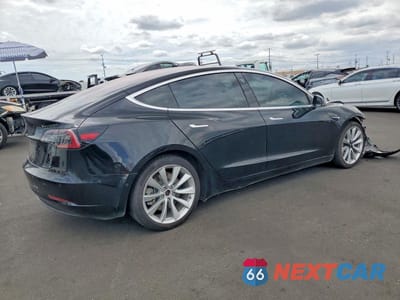 Trzecie zdjęcie samochodu z tyłu: 2018 TESLA MODEL 3 VIN:5YJ3E1EA8JF178022 - miniatura