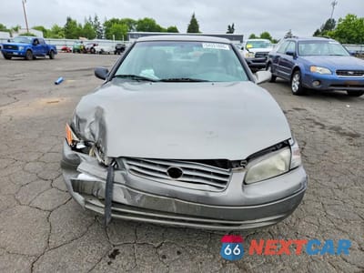 Piąte zdjęcie samochodu w środku: 1998 TOYOTA CAMRY LE VIN:JT2BG22K0W0103788 - miniatura