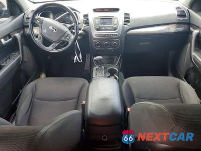 Zdjęcie 8 z 13 samochodu: 2014 KIA SORENTO LX VIN:5XYKT4A63EG477436 - miniatura