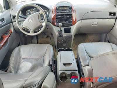 Zdjęcie 8 z 13 samochodu: 2004 TOYOTA SIENNA XLE 7 PASSENGER VIN:5TDZA22C04S042081 - miniatura