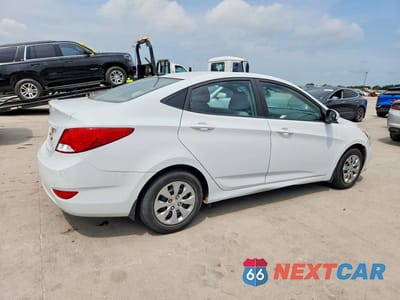 Trzecie zdjęcie samochodu z tyłu: 2017 HYUNDAI ACCENT SE VIN:KMHCT4AE6HU361531 - miniatura