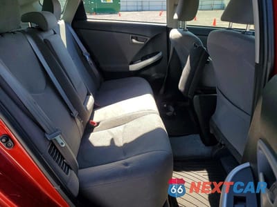 Zdjęcie 11 z 14 samochodu: 2015 TOYOTA PRIUS TWO VIN:JTDKN3DU8F0466969 - miniatura