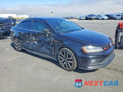 Czwarte zdjęcie samochodu z boku: 2017 VOLKSWAGEN JETTA GLI VIN:3VW4T7AJ2HM286237 - miniatura