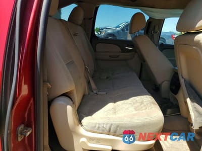 Zdjęcie 11 z 13 samochodu: 2014 CHEVROLET SUBURBAN K1500 LS VIN:1GNSKHE72ER180017 - miniatura