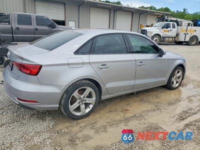 Trzecie zdjęcie samochodu z tyłu: 2018 AUDI A3 PREMIUM VIN:WAUAUGFF3J1059730 - miniatura