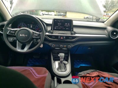 Zdjęcie 8 z 12 samochodu: 2023 KIA FORTE LX VIN:3KPF24AD8PE677411 - miniatura