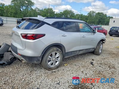 Trzecie zdjęcie samochodu z tyłu: 2021 CHEVROLET BLAZER 2LT VIN:3GNKBCRS8MS550450 - miniatura