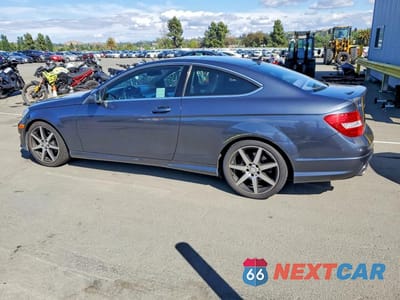Drugie zdjęcie samochodu z przodu: 2015 MERCEDES-BENZ C 250 VIN:WDDGJ4HB0FG383999 - miniatura