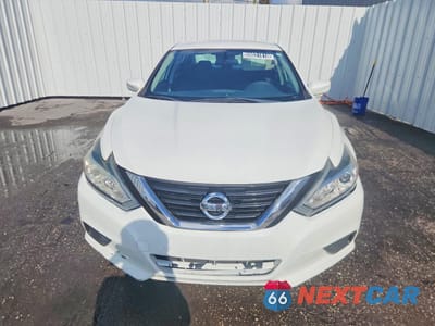 Piąte zdjęcie samochodu w środku: 2018 NISSAN ALTIMA 2.5 S VIN:1N4AL3AP5JC296860 - miniatura