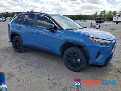 Czwarte zdjęcie samochodu z boku: 2023 TOYOTA RAV4 XSE VIN:2T3E6RFV5PW040947 - miniatura