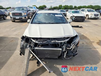 Piąte zdjęcie samochodu w środku: 2016 MERCEDES-BENZ CLA 250 VIN:WDDSJ4EBXGN336216 - miniatura