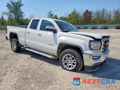 Czwarte zdjęcie samochodu z boku: 2019 GMC SIERRA LIMITED K1500 SLE VIN:2GTV2MEC3K1243920 - miniatura