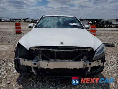 Piąte zdjęcie samochodu w środku: 2019 MERCEDES-BENZ C 300 VIN:55SWF8DB9KU288185 - miniatura
