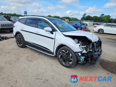 Czwarte zdjęcie samochodu z boku: 2023 KIA SPORTAGE SX PRESTIGE VIN:5XYK53AF4PG069437 - miniatura