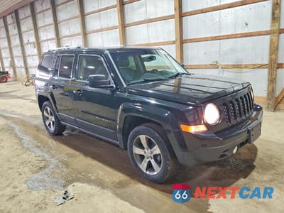 Czwarte zdjęcie samochodu z boku: 2017 JEEP PATRIOT LATITUDE VIN:1C4NJRFB4HD152366 - miniatura